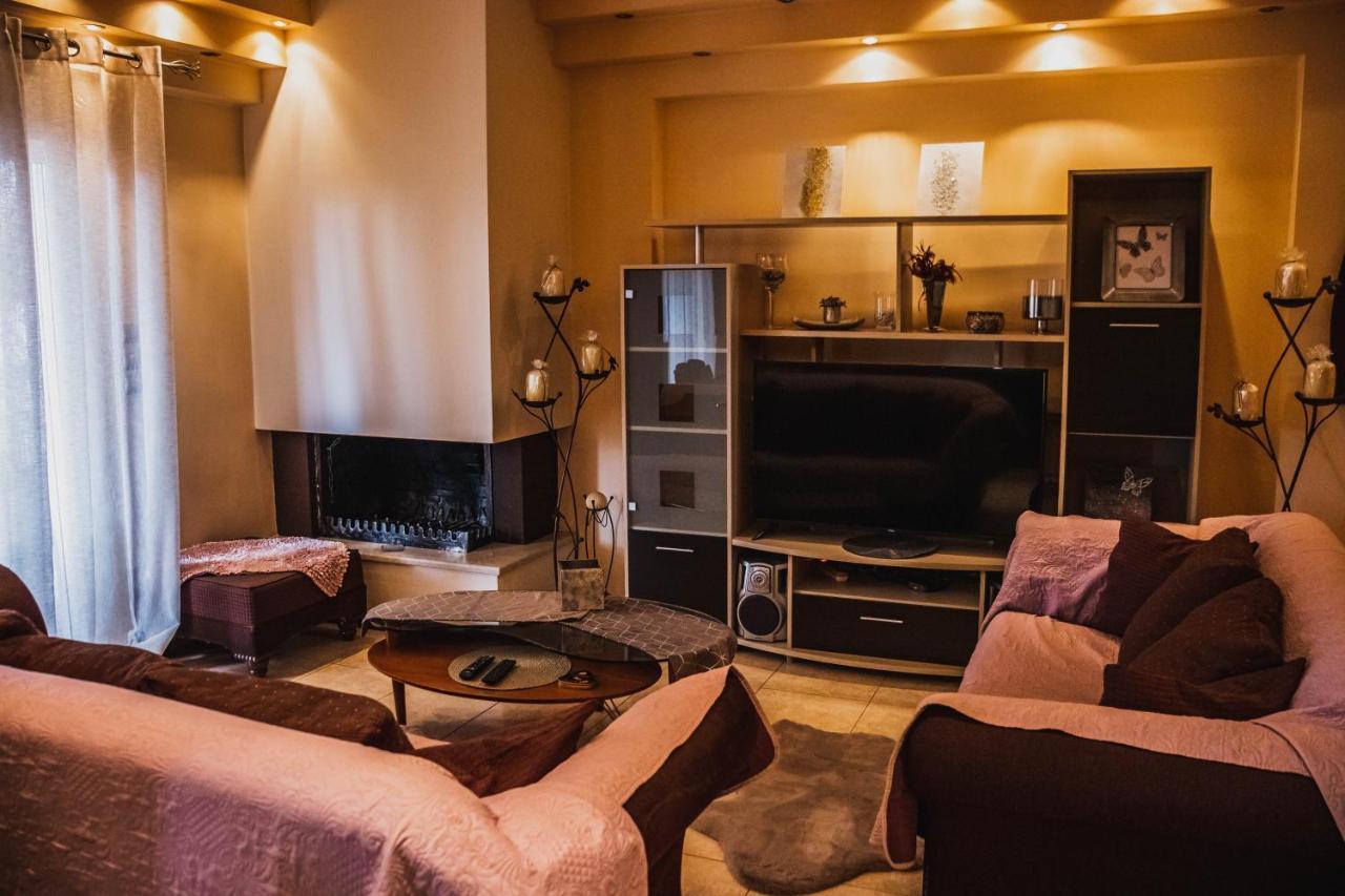 Ferienwohnung Bojana' S Luxury House Larissa Exterior foto
