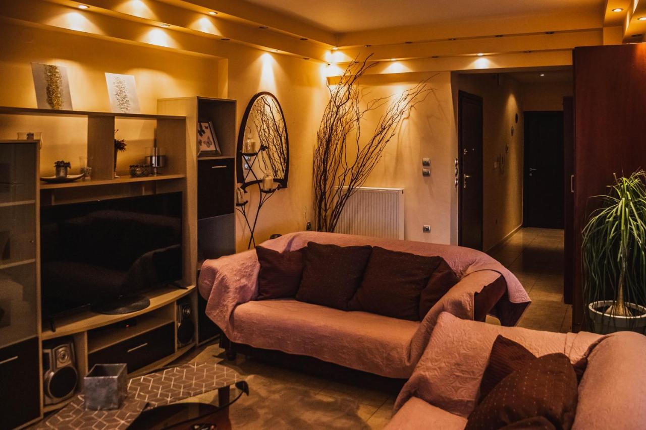 Ferienwohnung Bojana' S Luxury House Larissa Exterior foto